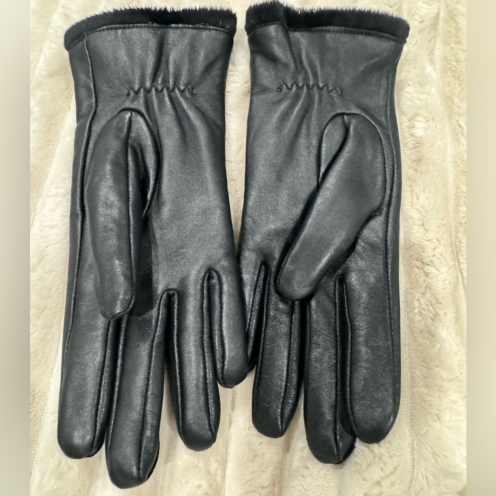 Charter Club leather black gloves NWOT. Sz S